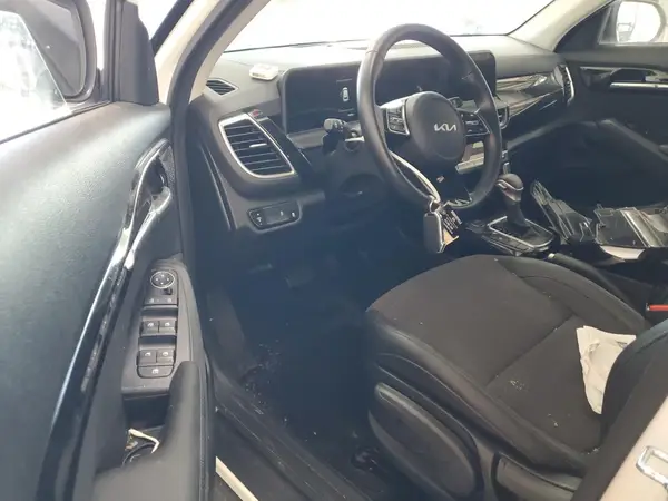 KNDEUCAA6S7671816 2025 KIA SELTOS - Image 8