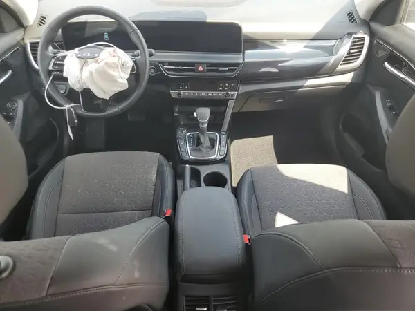 KNDEUCAA6S7791051 2025 KIA SELTOS - Image 8