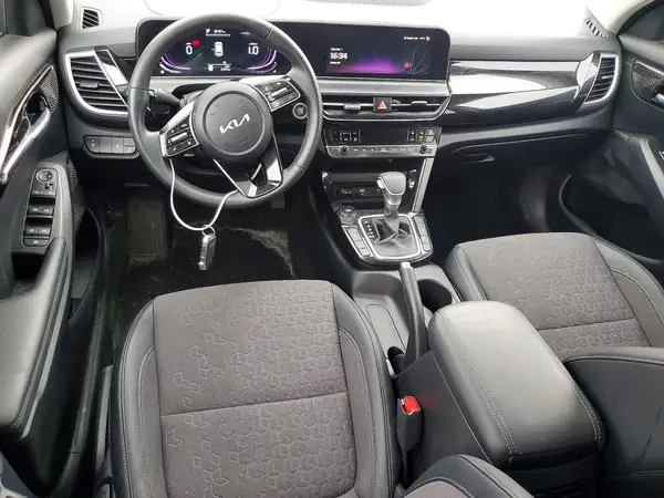KNDEUCAA6S7808964 2025 KIA SELTOS - Image 8
