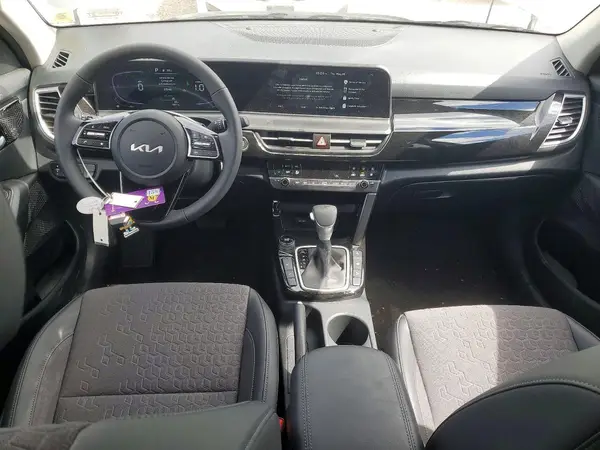 KNDEUCAA6T7902750 2026 KIA SELTOS - Image 8