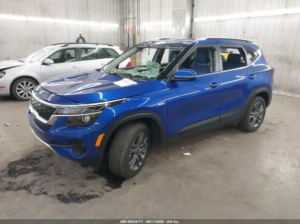 KNDEUCAA7M7043444 2021 KIA SELTOS - Image 2