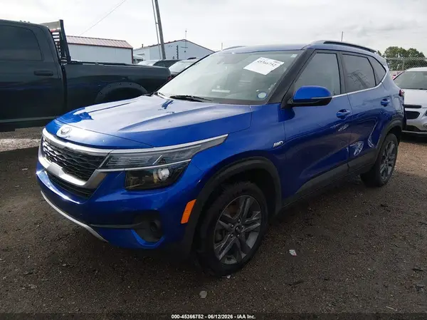 KNDEUCAA7M7043718 2021 KIA SELTOS - Image 2