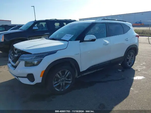 KNDEUCAA7M7139817 2021 KIA SELTOS - Image 2