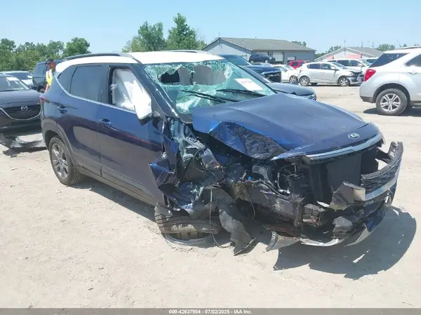 KNDEUCAA7M7145925 2021 KIA SELTOS - Image 1