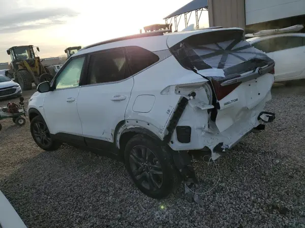 KNDEUCAA7M7174518 2021 KIA SELTOS - Image 2