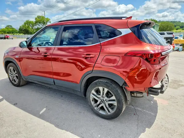KNDEUCAA7M7174910 2021 KIA SELTOS - Image 2