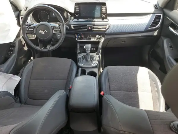 KNDEUCAA7M7185390 2021 KIA SELTOS - Image 8