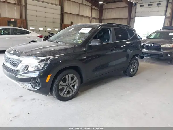 KNDEUCAA7M7185602 2021 KIA SELTOS - Image 2