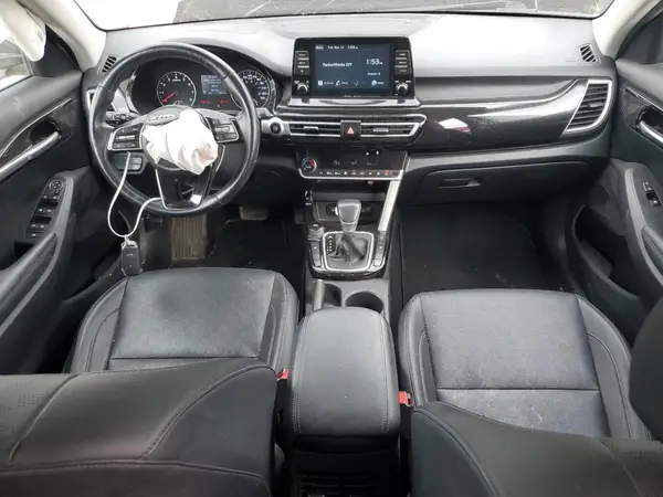 KNDEUCAA7M7196566 2021 KIA SELTOS - Image 8