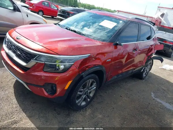 KNDEUCAA7M7205718 2021 KIA SELTOS - Image 2