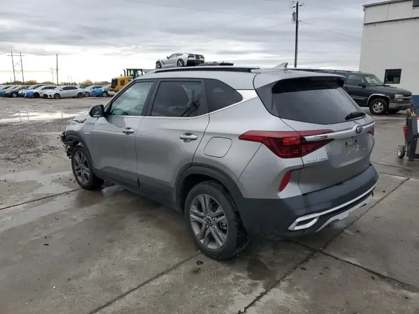 KNDEUCAA7M7217447 2021 KIA SELTOS - Image 2