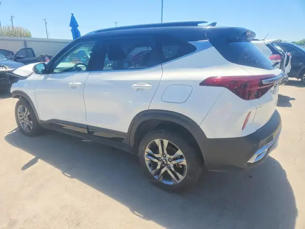 KNDEUCAA7M7228433 2021 KIA SELTOS - Image 2