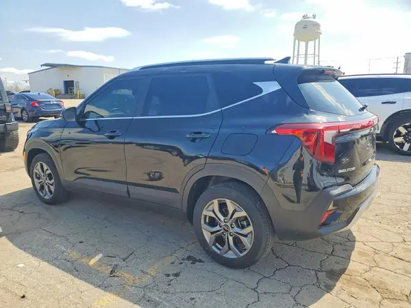 KNDEUCAA7R7543286 2024 KIA SELTOS - Image 2