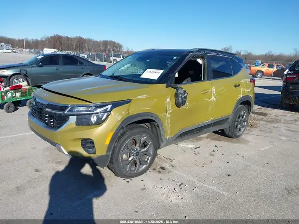 KNDEUCAA7R7556135 2024 KIA SELTOS - Image 2