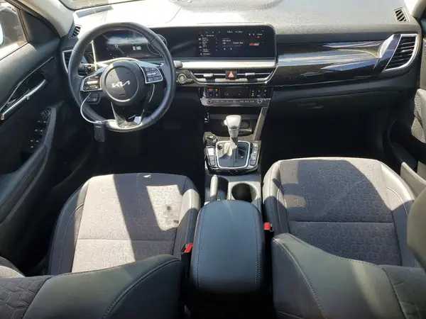 KNDEUCAA7R7563375 2024 KIA SELTOS - Image 8