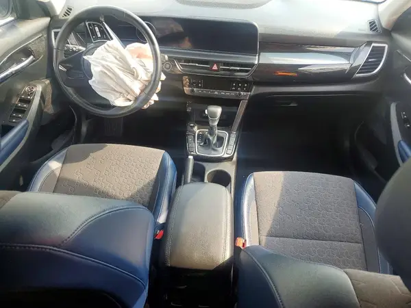 KNDEUCAA7R7575154 2024 KIA SELTOS - Image 8