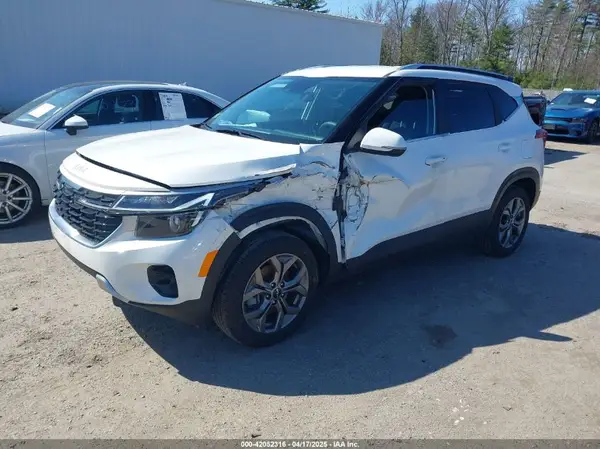 KNDEUCAA7R7611201 2024 KIA SELTOS - Image 2