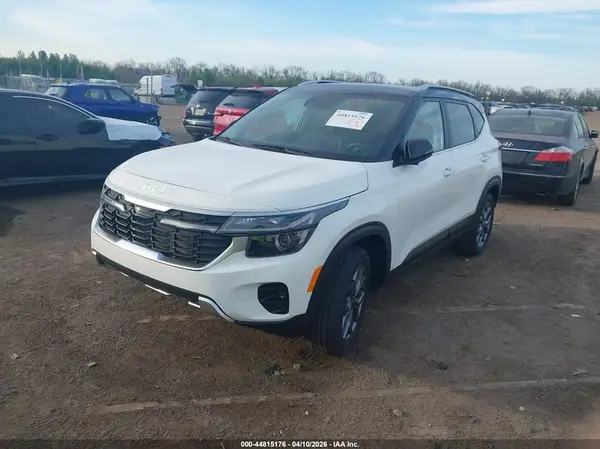 KNDEUCAA7R7637474 2024 KIA SELTOS - Image 2
