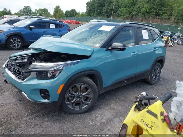 KNDEUCAA7R7642559 2024 KIA SELTOS - Image 2