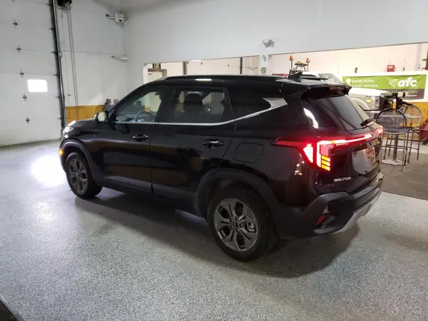 KNDEUCAA7R7664254 2024 KIA SELTOS - Image 2