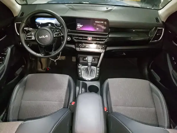 KNDEUCAA7R7664254 2024 KIA SELTOS - Image 8