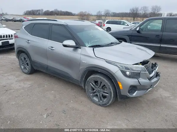 KNDEUCAA8M7067414 2021 KIA SELTOS - Image 1