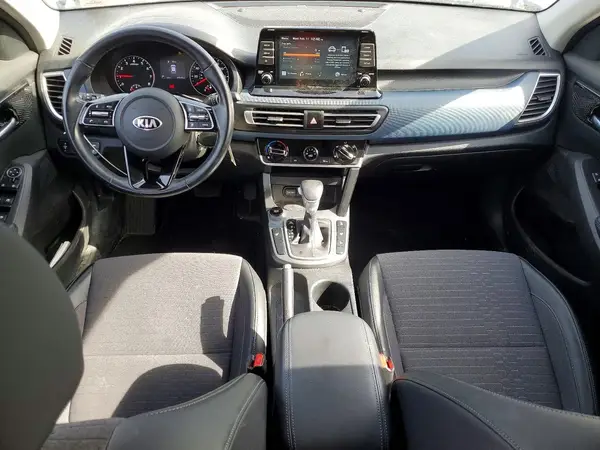 KNDEUCAA8M7098663 2021 KIA SELTOS - Image 8