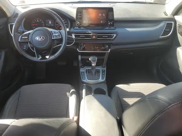 KNDEUCAA8M7103442 2021 KIA SELTOS - Image 8