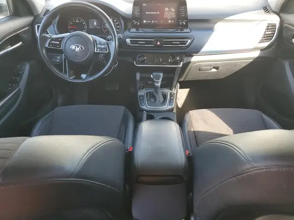 KNDEUCAA8M7116062 2021 KIA SELTOS - Image 8