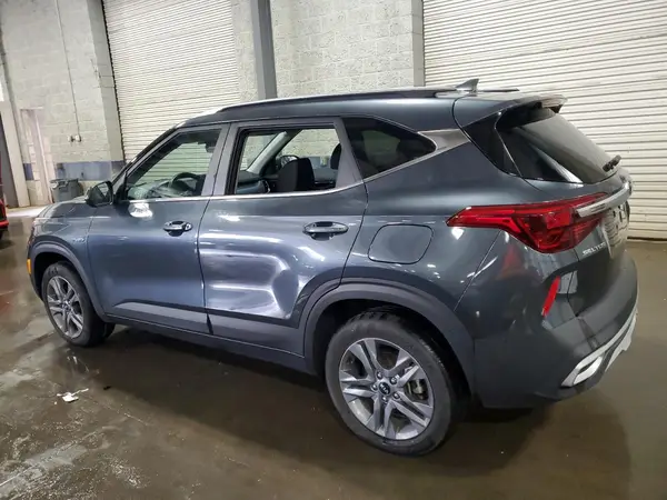 KNDEUCAA8M7116112 2021 KIA SELTOS - Image 2