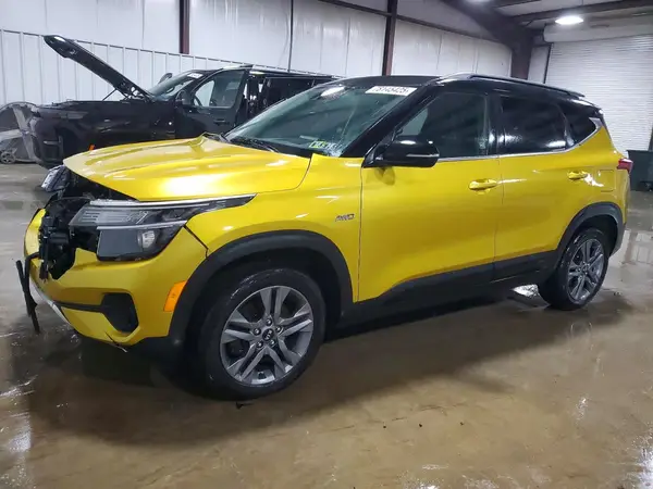 KNDEUCAA8M7129880 2021 KIA SELTOS - Image 1