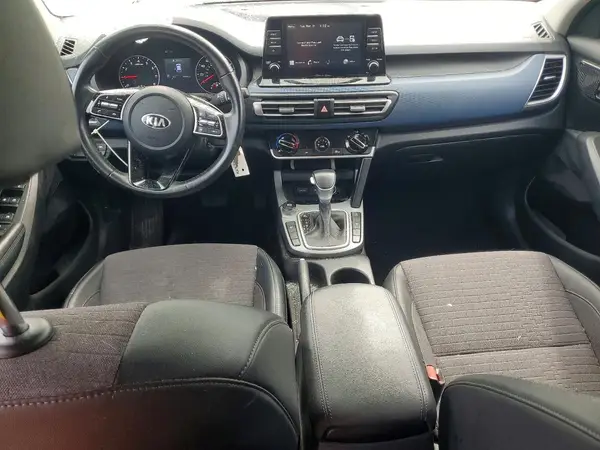 KNDEUCAA8M7155752 2021 KIA SELTOS - Image 8