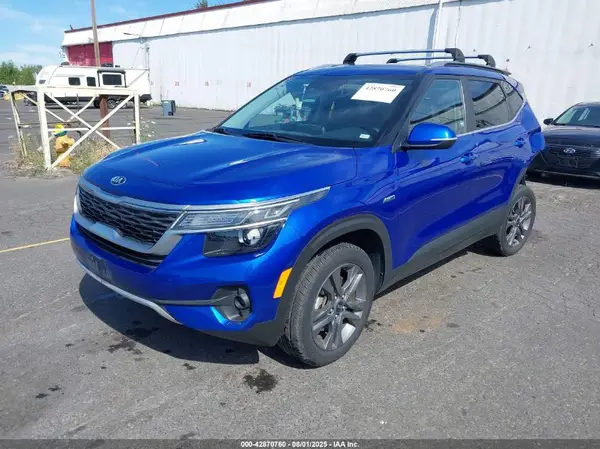 KNDEUCAA8M7156013 2021 KIA SELTOS - Image 2