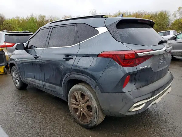 KNDEUCAA8M7163737 2021 KIA SELTOS - Image 2
