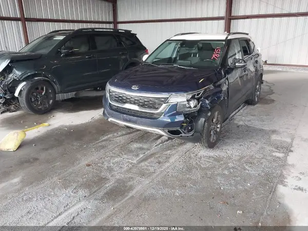 KNDEUCAA8M7179579 2021 KIA SELTOS - Image 2