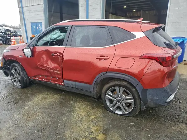 KNDEUCAA8N7313797 2022 KIA SELTOS - Image 2