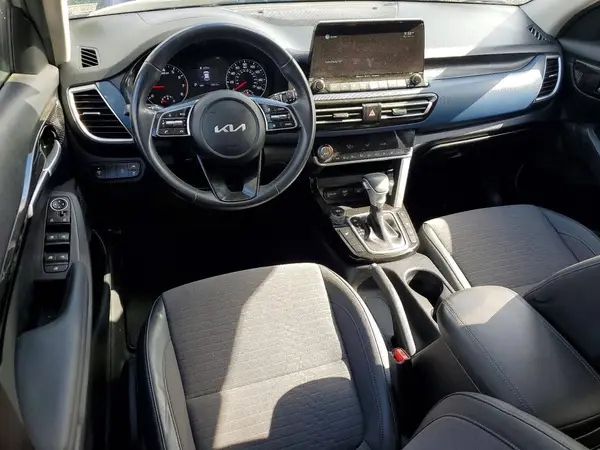 KNDEUCAA8N7314321 2022 KIA SELTOS - Image 8
