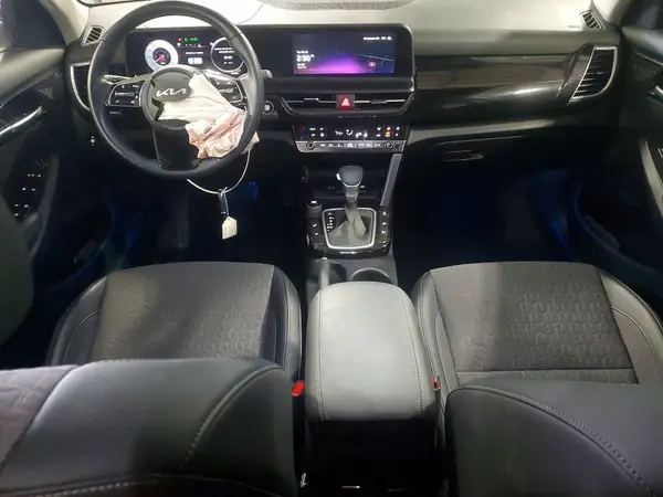 KNDEUCAA8R7497239 2024 KIA SELTOS - Image 8