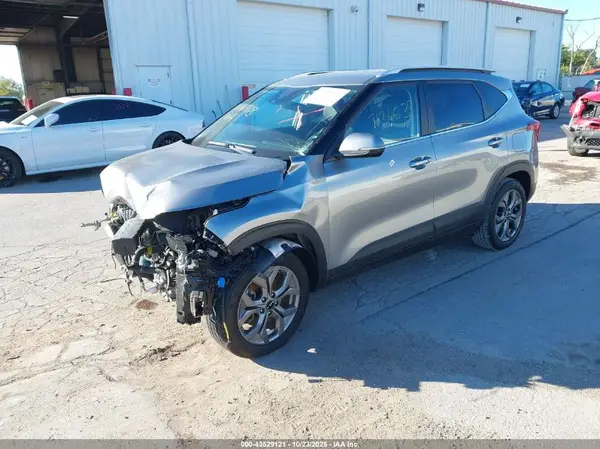 KNDEUCAA8R7508658 2024 KIA SELTOS - Image 2