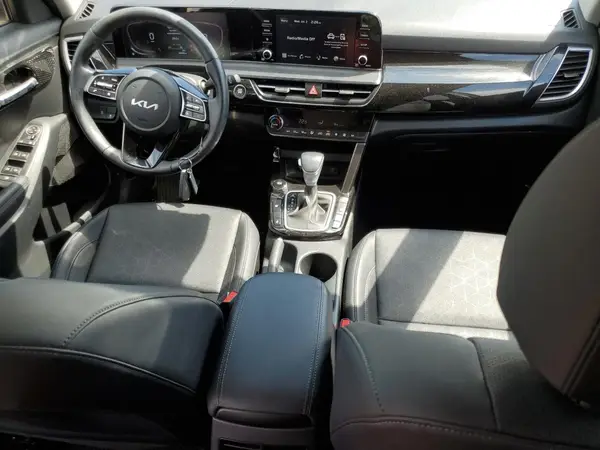 KNDEUCAA8R7525220 2024 KIA SELTOS - Image 8
