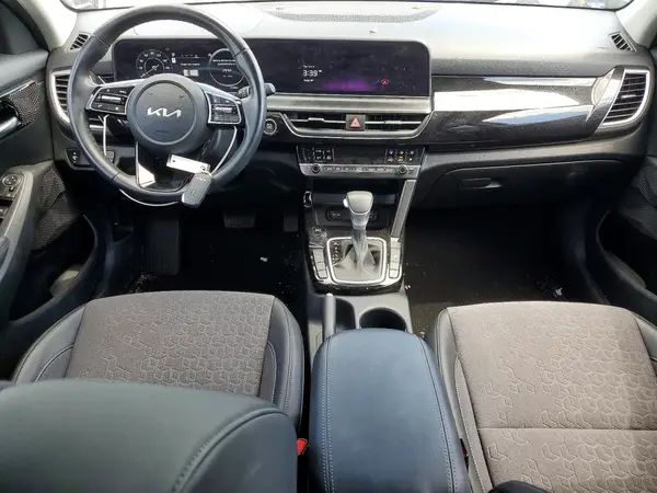 KNDEUCAA8R7537206 2024 KIA SELTOS - Image 8