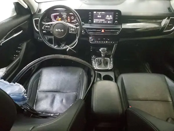 KNDEUCAA8R7543975 2024 KIA SELTOS - Image 8