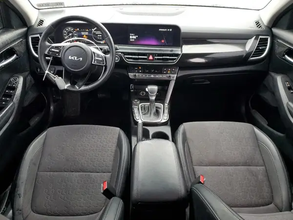 KNDEUCAA8R7547718 2024 KIA SELTOS - Image 8