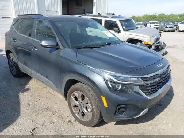 KNDEUCAA8R7551736 2024 KIA SELTOS - Image 1