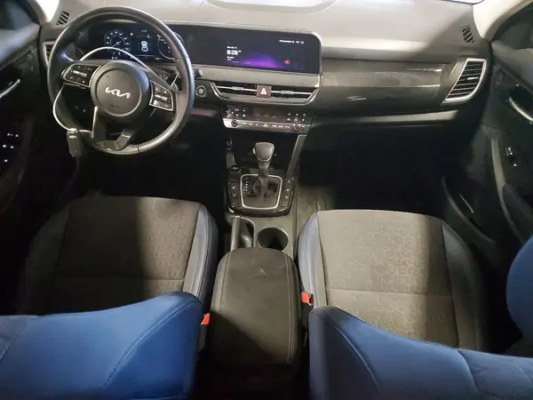 KNDEUCAA8R7582002 2024 KIA SELTOS - Image 8