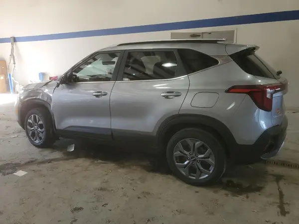 KNDEUCAA8R7584333 2024 KIA SELTOS - Image 2