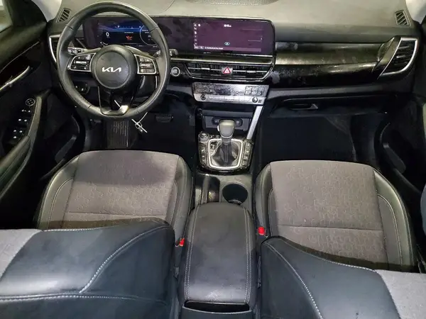 KNDEUCAA8R7628721 2024 KIA SELTOS - Image 8