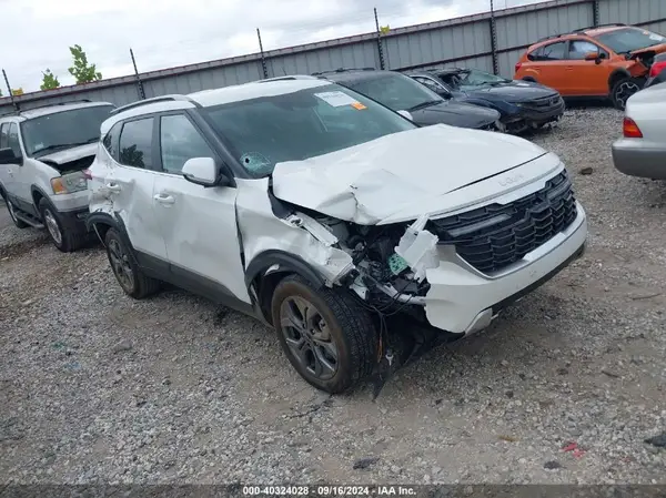 KNDEUCAA8R7630999 2024 KIA SELTOS - Image 1