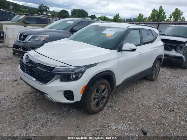 KNDEUCAA8R7630999 2024 KIA SELTOS - Image 2