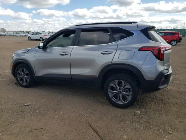 KNDEUCAA8R7660410 2024 KIA SELTOS - Image 2